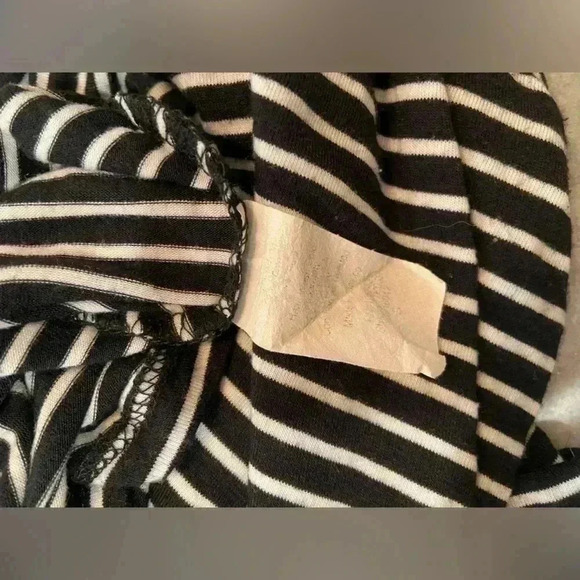 Bobeau Black White Stripes Sleeveless Crew Neck Twist Hem Textured Tank Size S - Picture 10 of 11